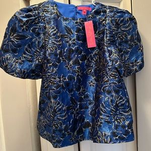 NWT LILLY PULITZER PRATT SHORT SLEEVE TOP SIZE M BLUE GROTTO TWILIGHT FLORAL